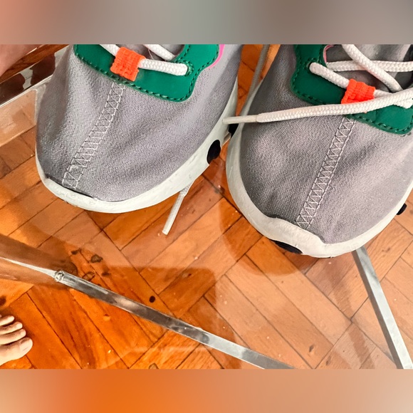 Nike react GORGEOUS!! athletic sneakers - Picture 6 of 9